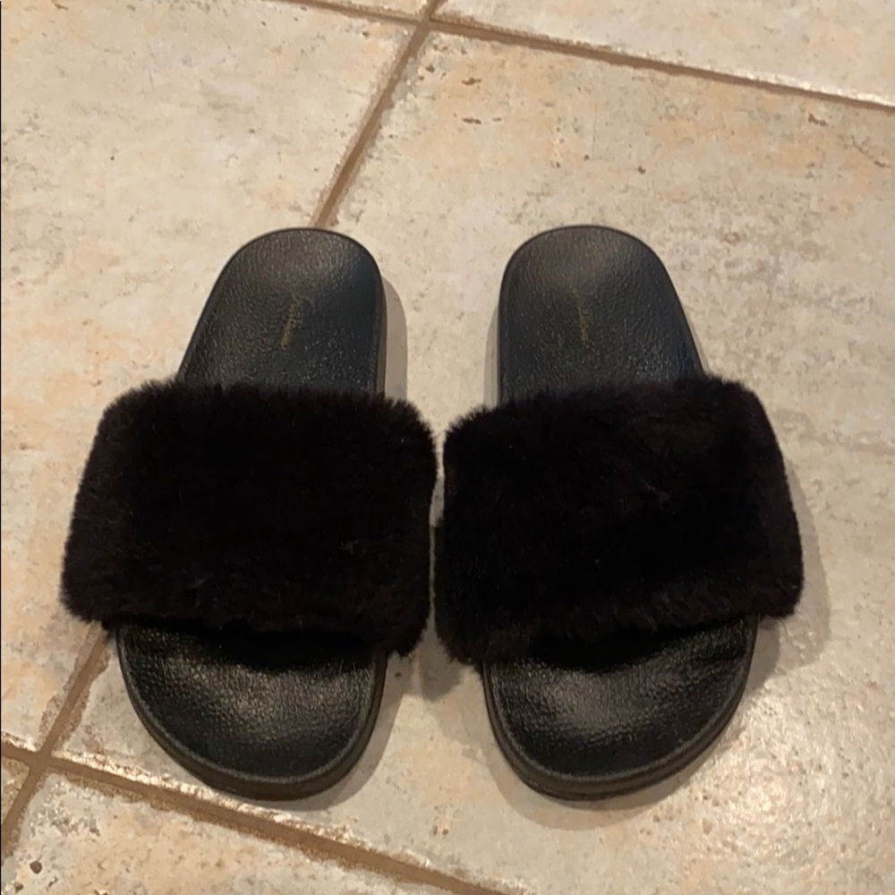 Black Fuzzy Slippers